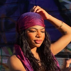 Meet your Posher, Lori